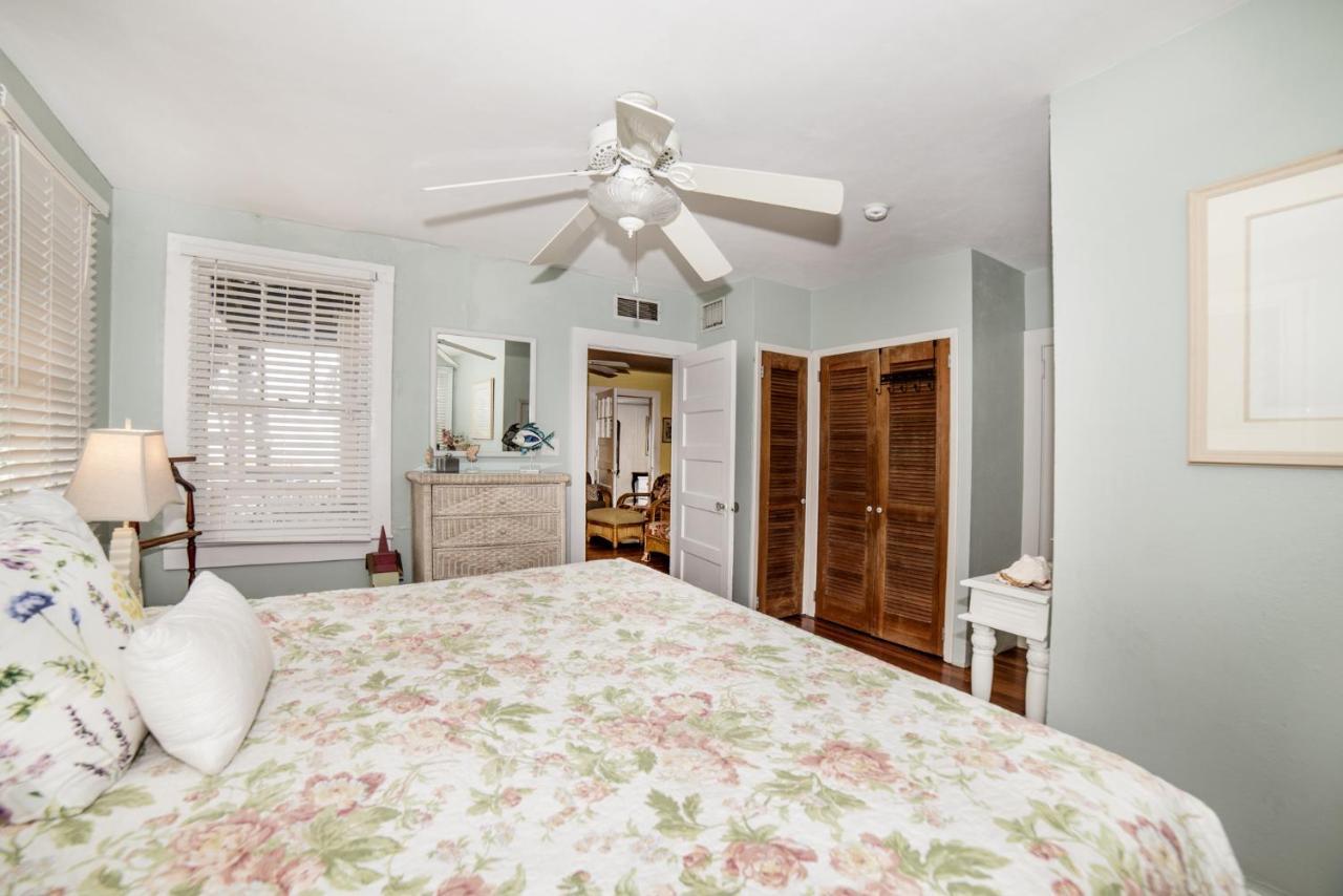 Sun N Fun Beachfront Vacation Rentals Indian Shores Esterno foto
