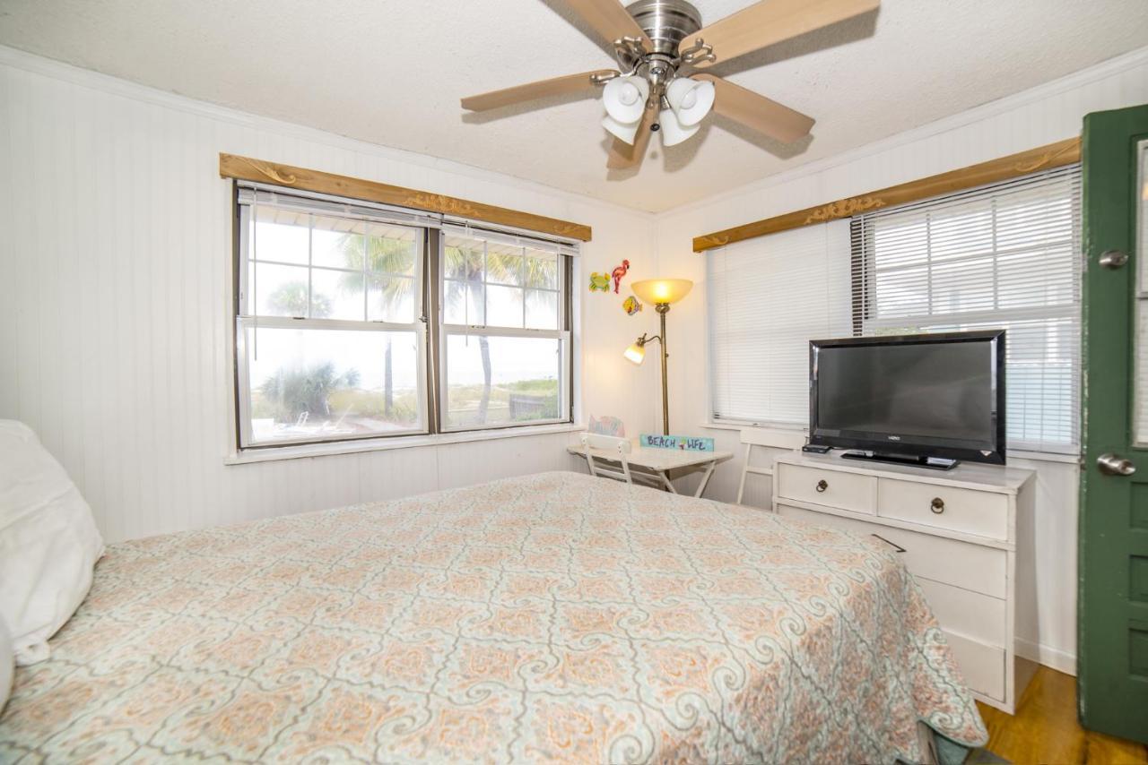 Sun N Fun Beachfront Vacation Rentals Indian Shores Esterno foto